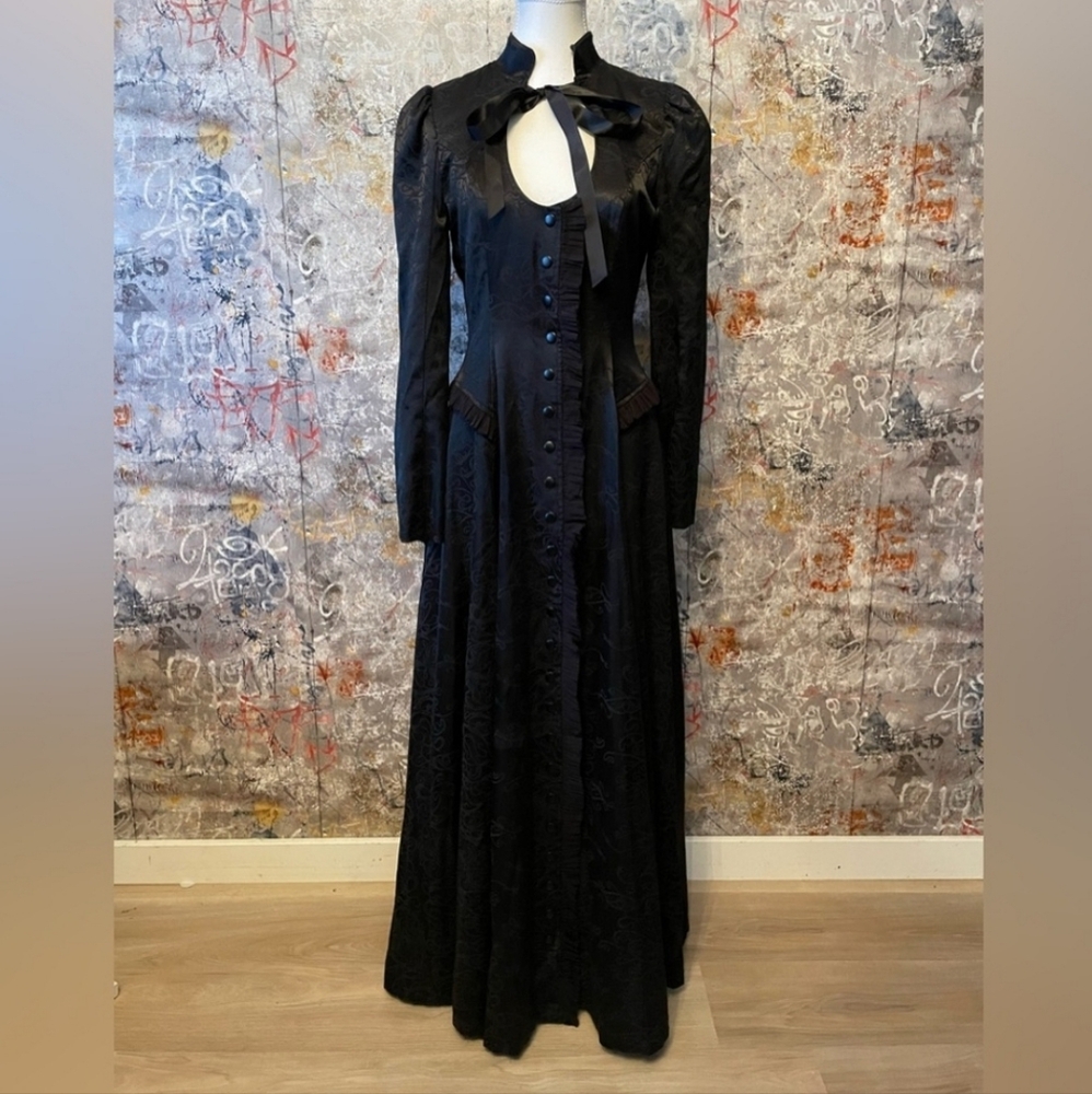 Rare Lip Service Exit To Eden Black Satin Long Lost Coat Keyhole Victorian - Picture 2 of 15